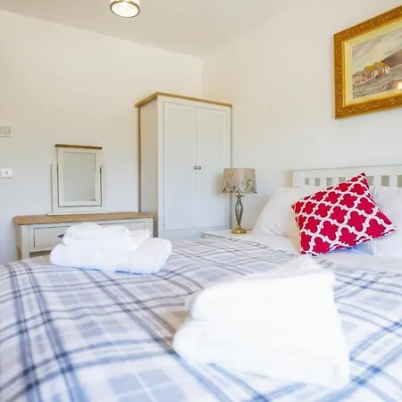 Ocean Breeze 4 Bedroom With Sea Views Near Appartement Ballyshannon