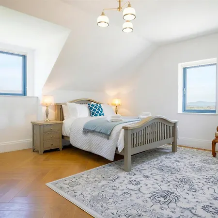 Ocean Breeze 4 Bedroom With Sea Views Near Appartement Ballyshannon